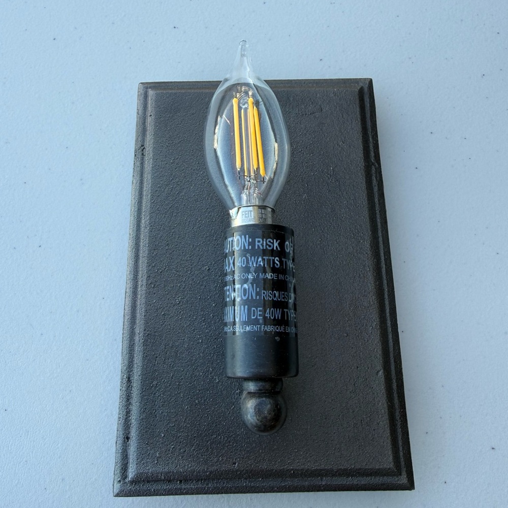 Rh restoration hardware Black Wall Sconce lighting Clear Bulb pet smoke free